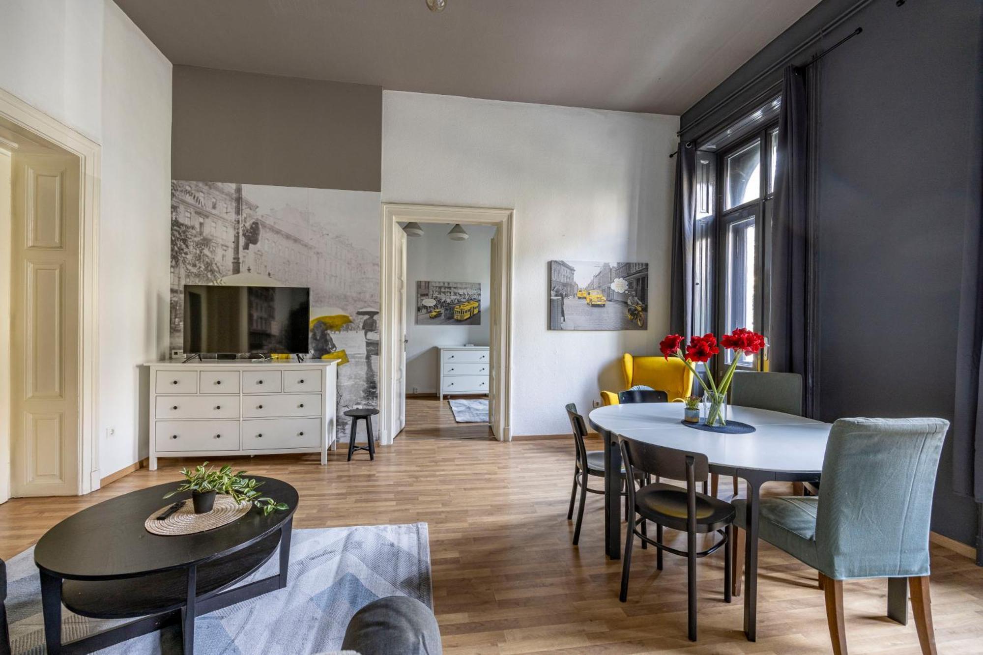 Cozy & Nostalgic Budapest Style Apartment In The Center Exterior photo